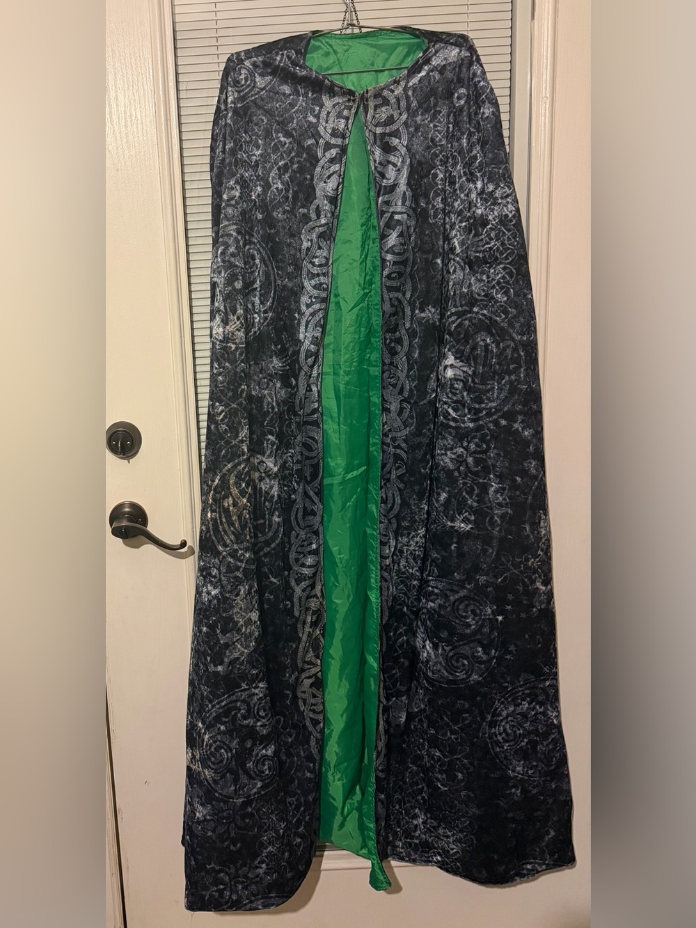Harry Potter Patterned Velvet Cape with Green Lining
